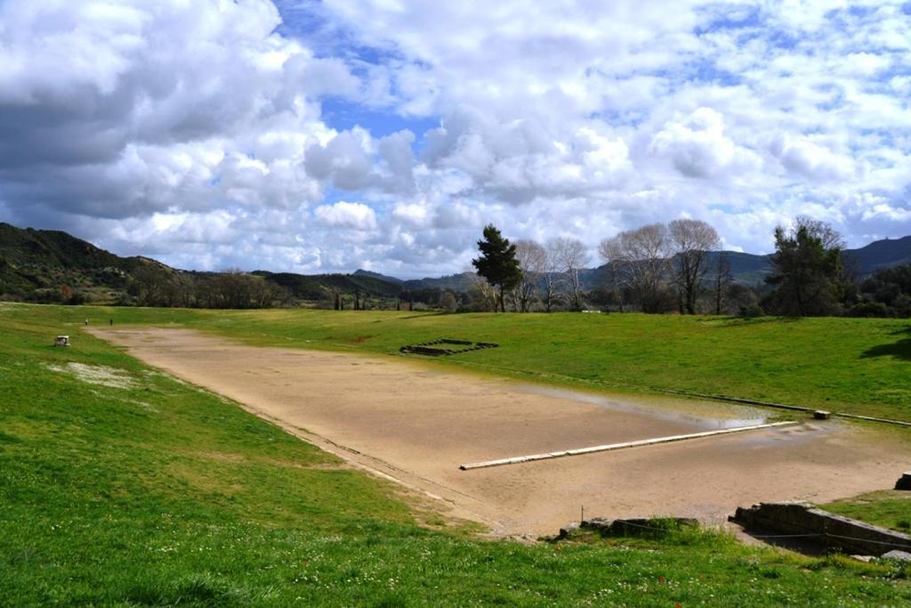 Stadium Ancient Olympia Екстериор снимка